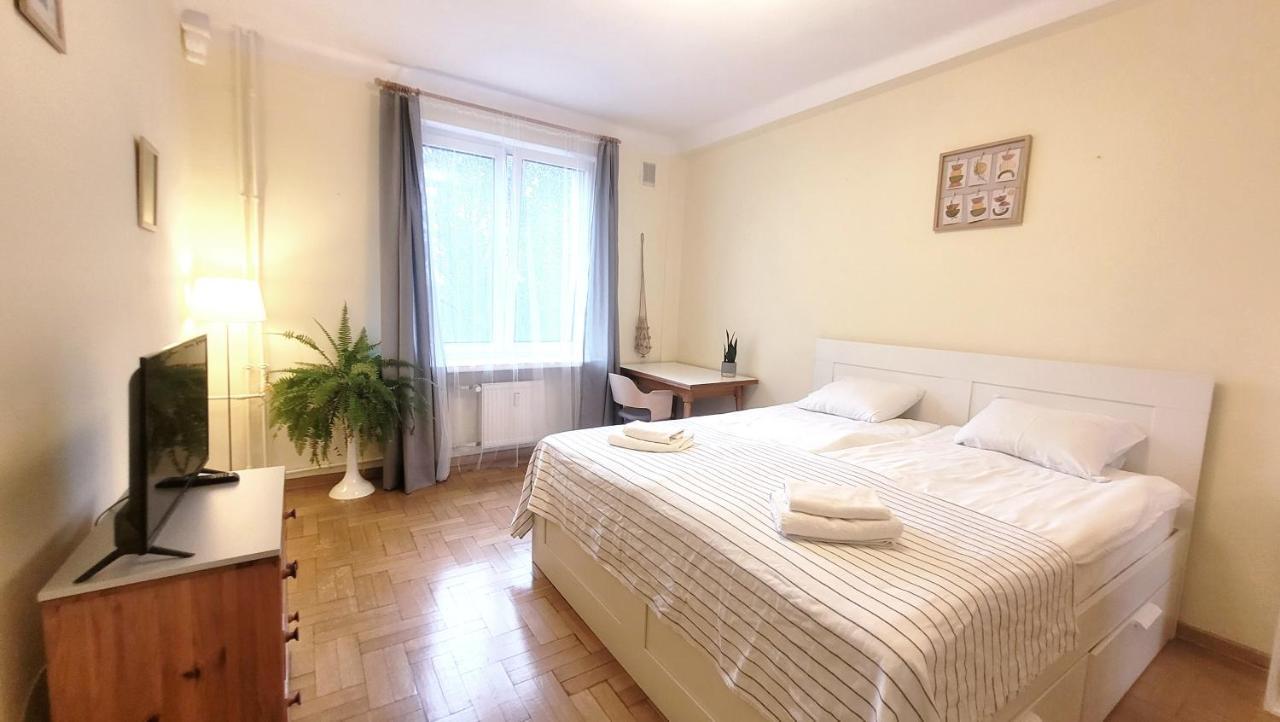 Apartment Happy Life - Next To Metro Station *
